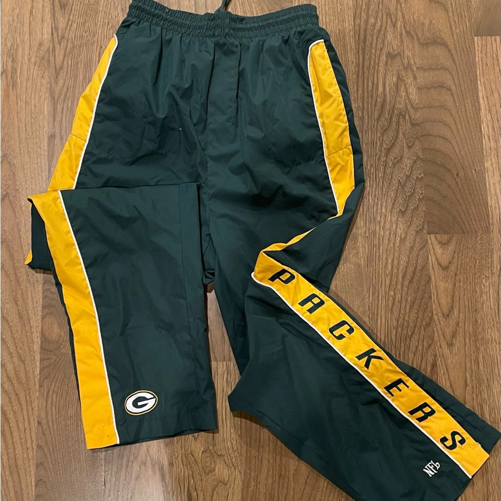 Green Bay Packer NFL sweatpants lined green gold nylon pants boys size L 14-16